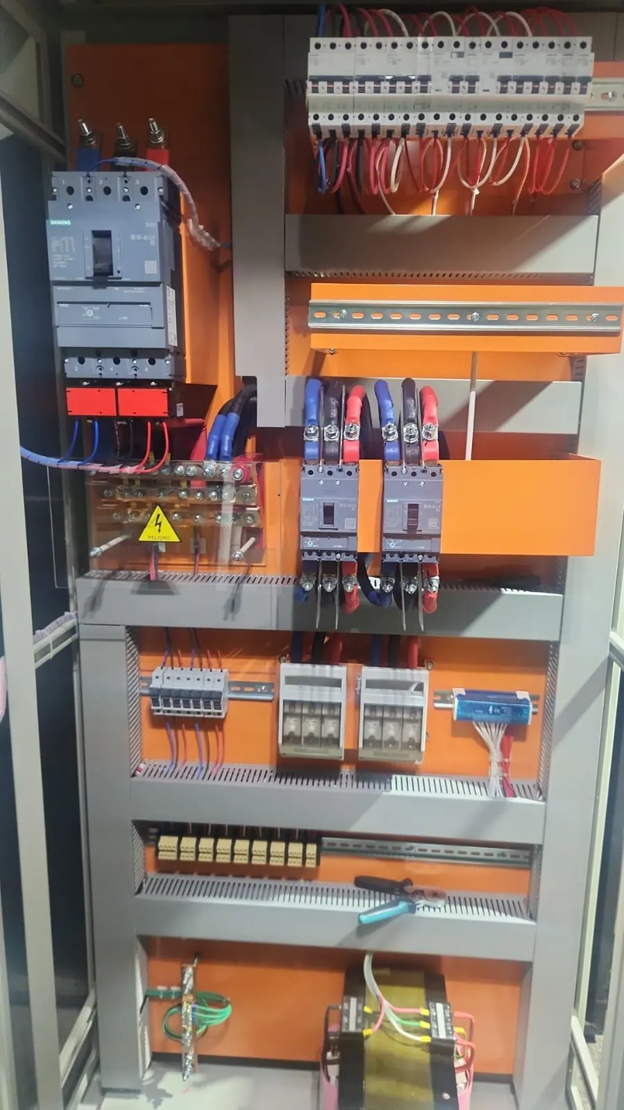 Sala de compresores SQM: tablero de fuerza — imagen 1